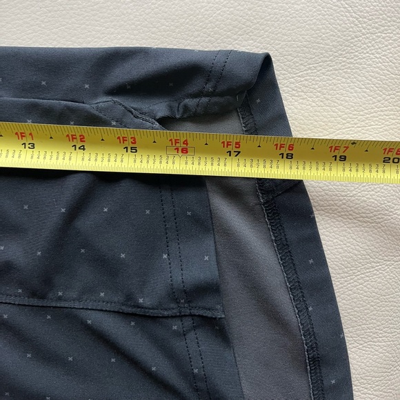 UNRL Pullover - Picture 6 of 7